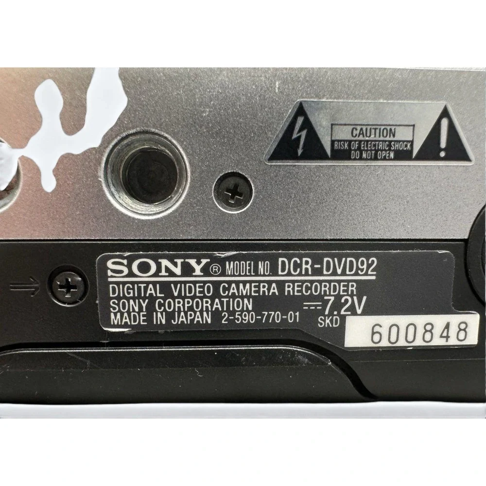 Sony DCR-DVD92 Handycam Camcorder Bundle 20x Zoom Carl Zeiss + Case